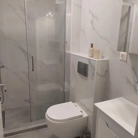 Brand New In The Center *