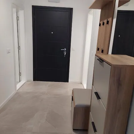 Apartament Brand New In The Center Nisz